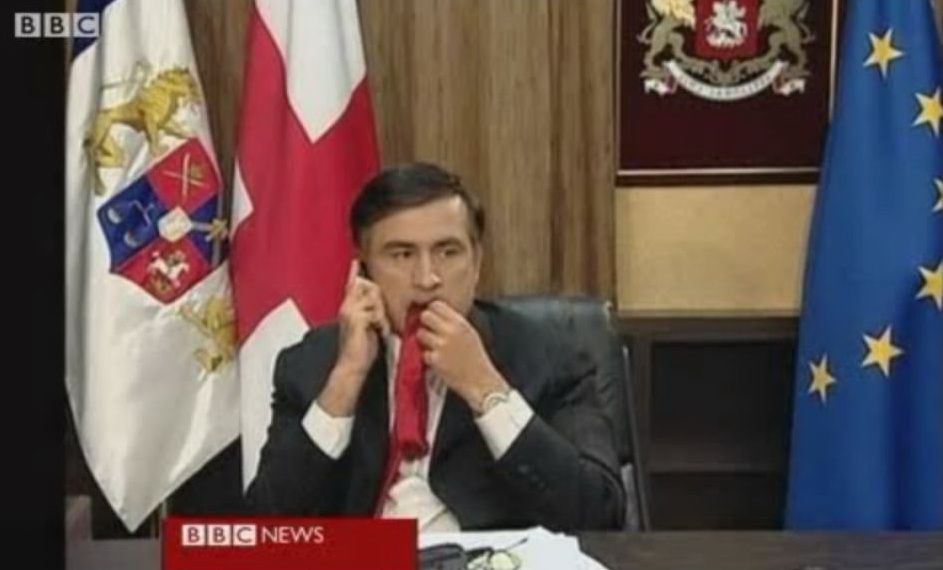 Тимати посоветовал Саакашвили делать дела, а не жевать галстуки